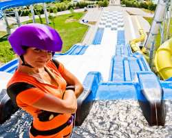 It has over 125 certified lifeguards and 50 certified slide attendants so that the visitors can enjoy their day without any worry.